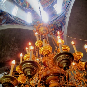 Светлина.