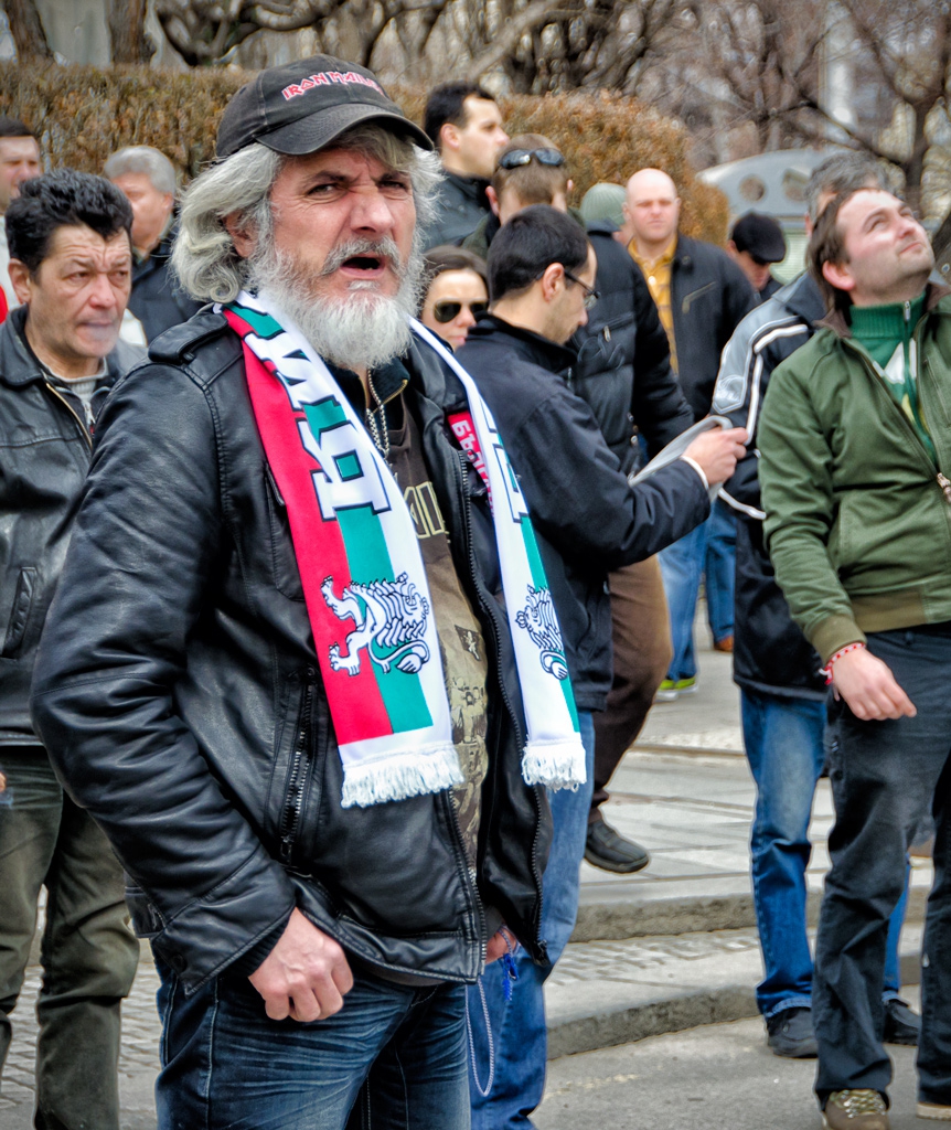 Добре, че зума има тежката дума...