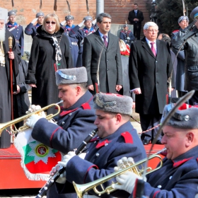 Минава музиката
