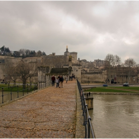 Sur le Pont d'Avignon...