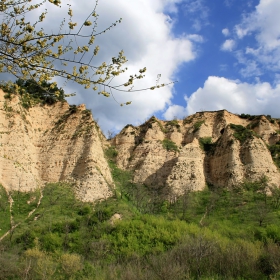 Скалите край Мелник