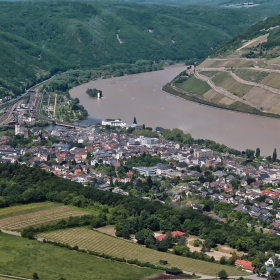 Там, където реката Нahe се влива в Rhein- градчето  Bingen