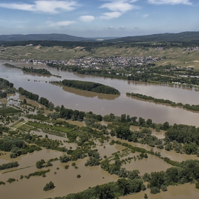 Рейн в околностите на Бинген (Bingen a. Rhein)