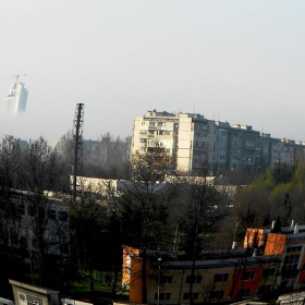 Небостъргач в мъглата на Бургас