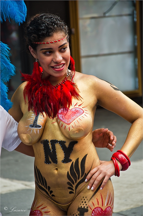 По улиците на New York - да прегърнеш New York (малко не и достига за съответната галерия) :)