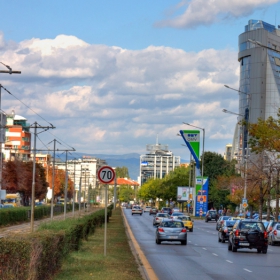 По булевард България