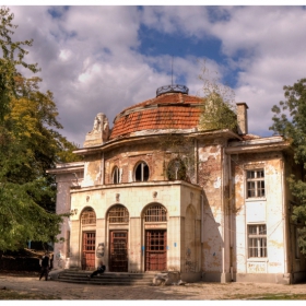 Забравени сгради - Банята в Горна баня