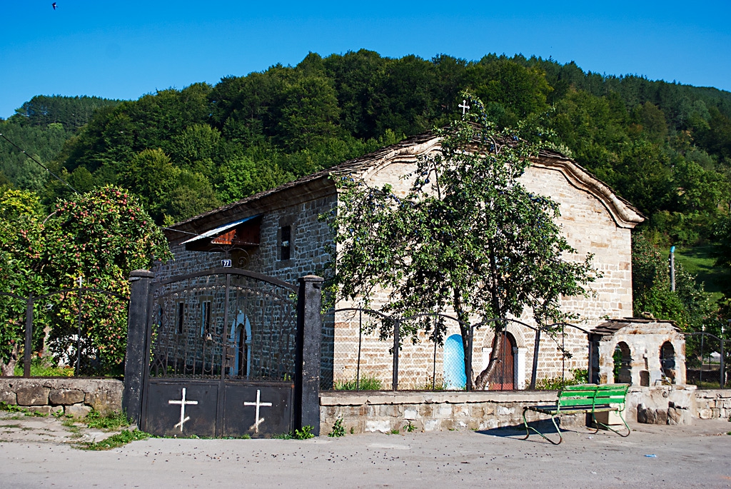 Храмът в село Шипково