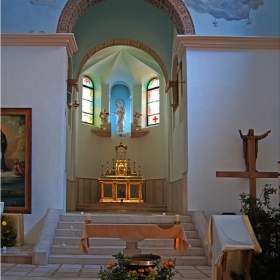 В Манастира Дир Рафат (Регина Палестина)