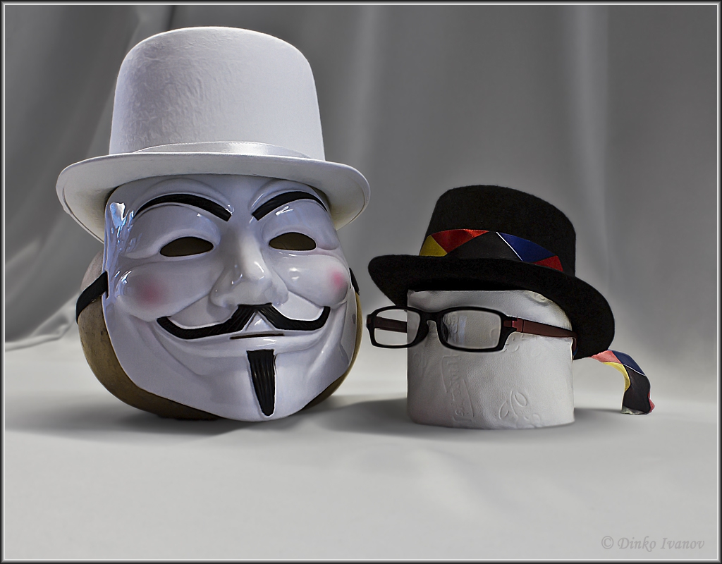Anonymous x 2 -  Давид и Голиат :)