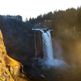 Snoqualmie Falls- лъчите на оскъдното зимно слънце не могат да достигнат водопада и да осветят неговото великолепие (05.01.2014 г.)