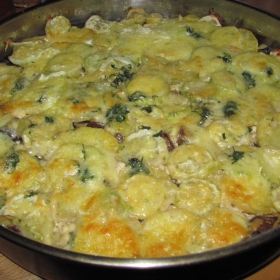 Запеканка с картофи и тиквички