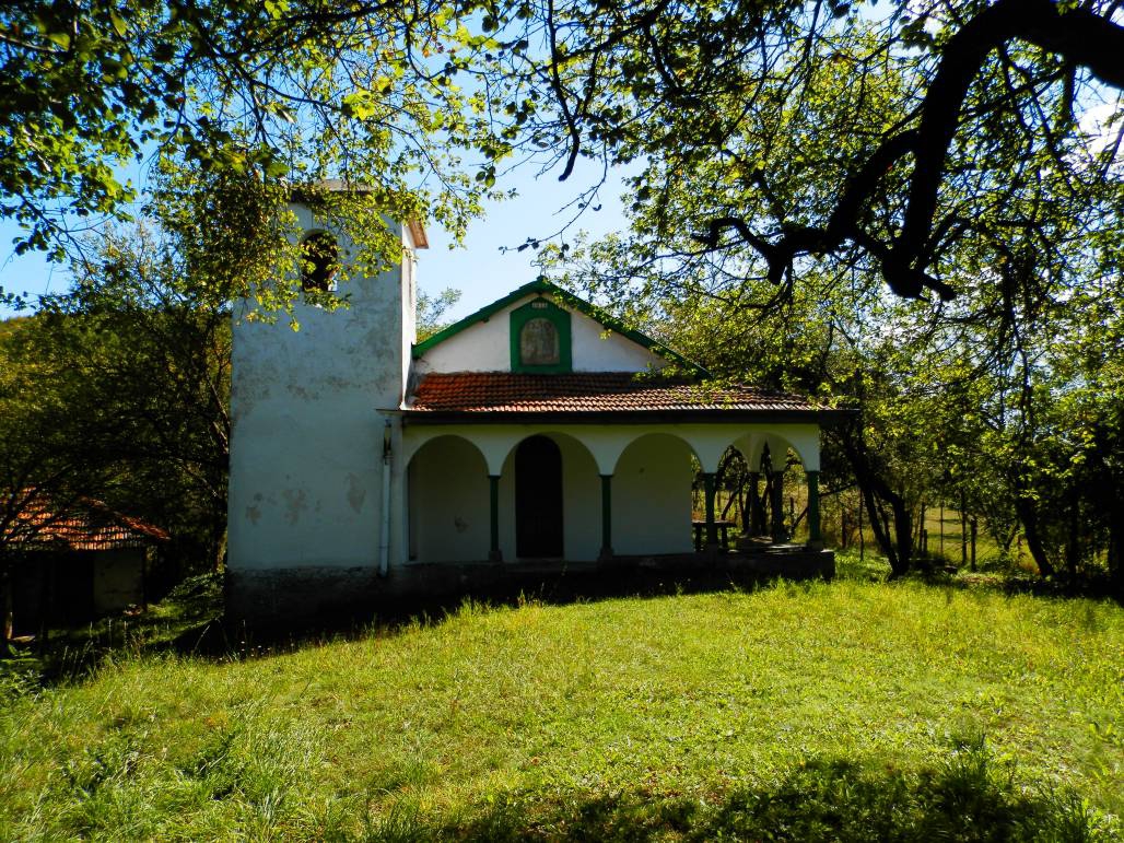 Черквичка ,високо в планината..Строена е през 1933 г.