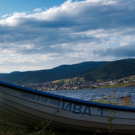 Край язовир Доспат
