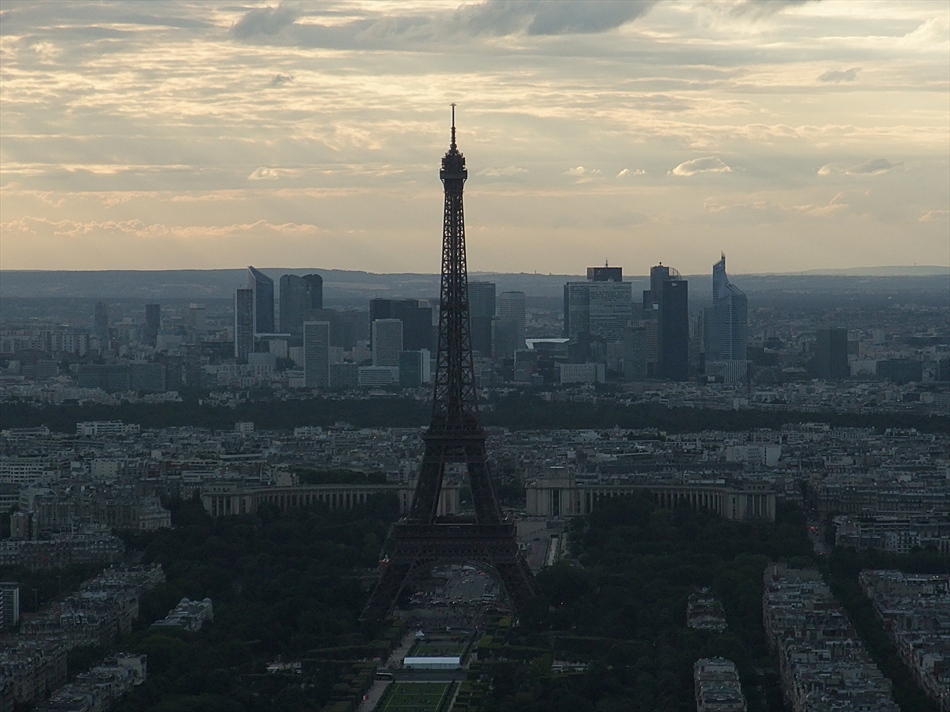 Поглед от Montparnasse