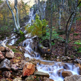 Из Етрополския водопад Варовитец