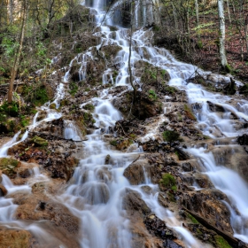 От Етрополски водопад