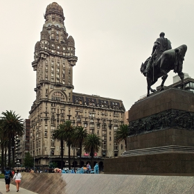 Montevideo,view to Plaza del Independenzia