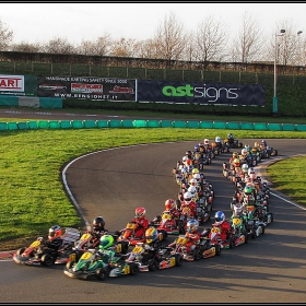 Красив старт на  PF International Kart Circuit