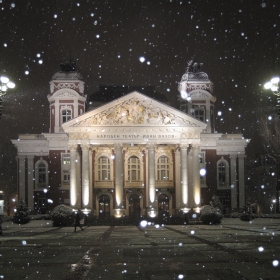 Снежна мартенска вечер