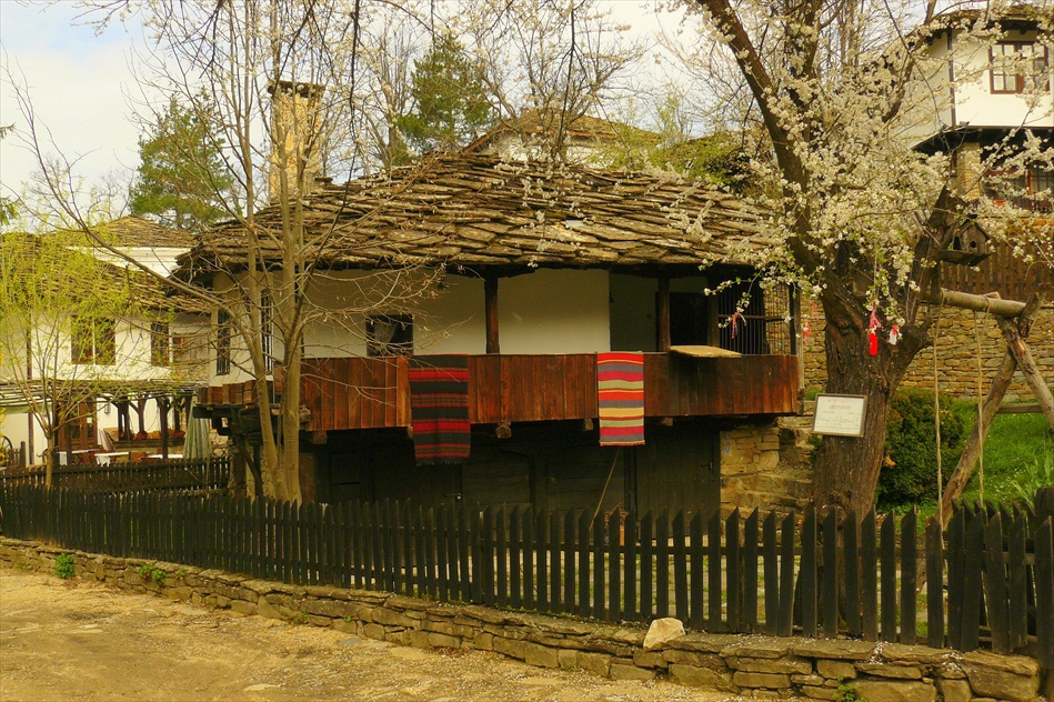 Къща в Боженци
