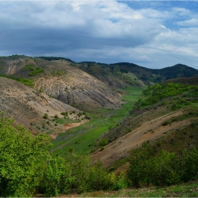 долината