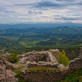 От крепостта Устра