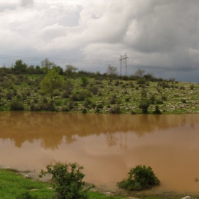 Пътищата водят до пещера 