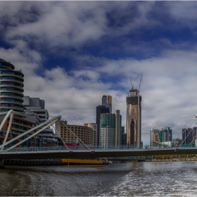 По река Yarra - Seafarers Bridge