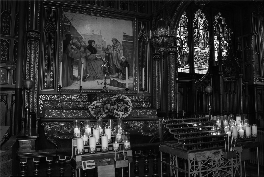 Детайли от Notre- Dame 2 BW