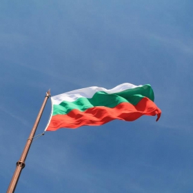 Новото знаме на вр.Шипка.