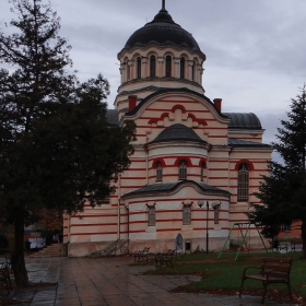 Храм Св.Петка Българска...