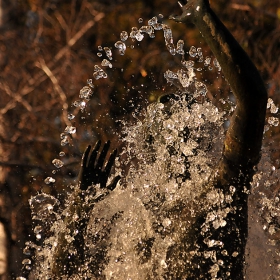 Вода...