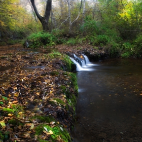 Към Иваниловския водопад