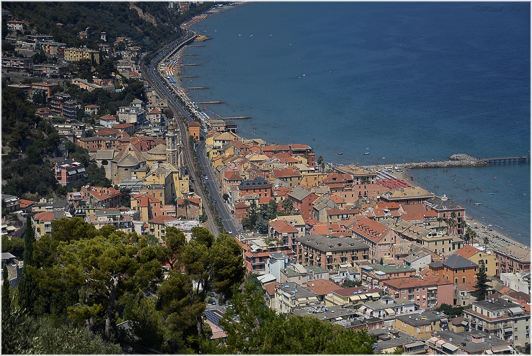 По крайбрежието на Лигурия - Laigueglia, Italy