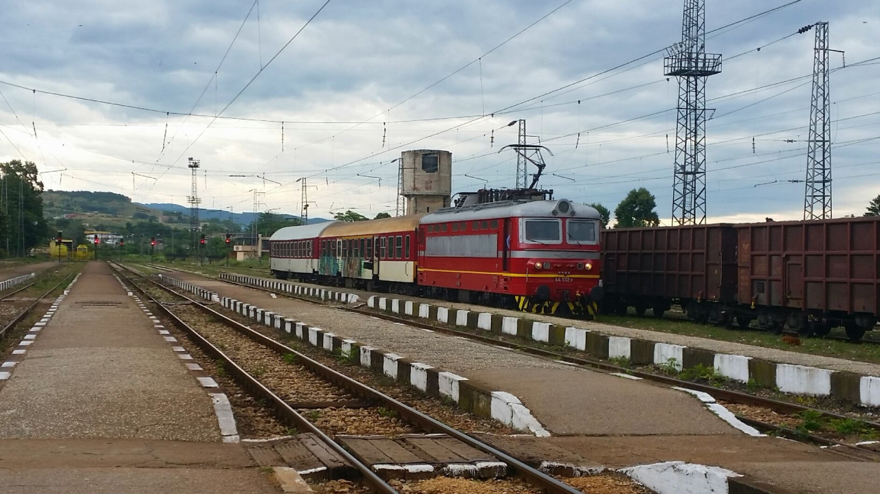 Рано сутрин на гара Карлово