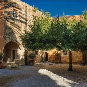 Arkadi Monastery - към работилниците