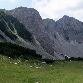 В подножието на Синаница