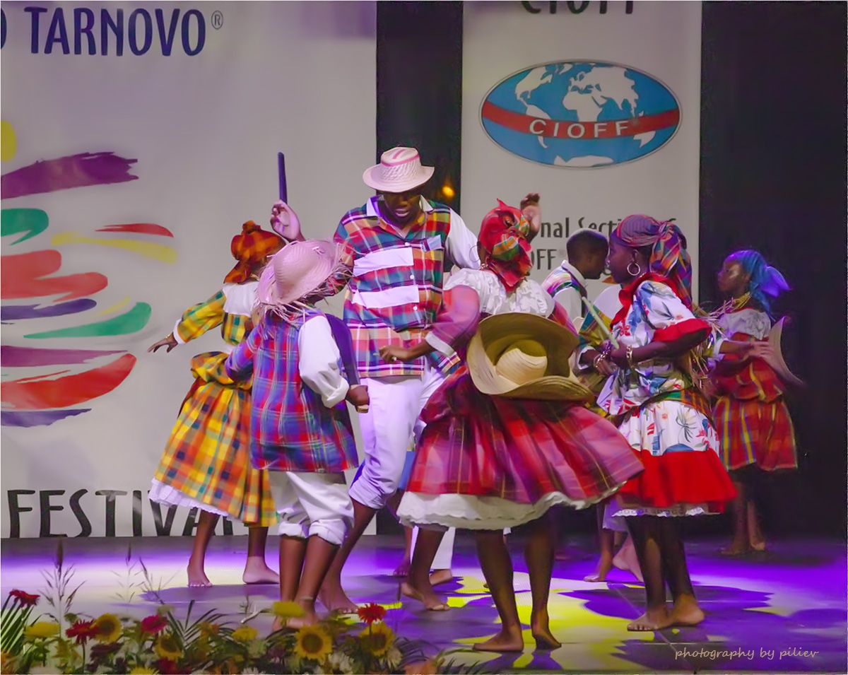 XVIII МЕЖДУНАРОДЕН ФОЛКЛОРЕН ФЕСТИВАЛ - ВЕЛИКО ТЪРНОВО 2015