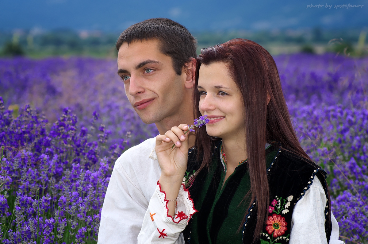 Заедно...