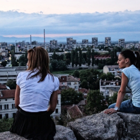 На ръба...в смирено очакване на залеза