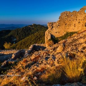 Крепостта Устра
