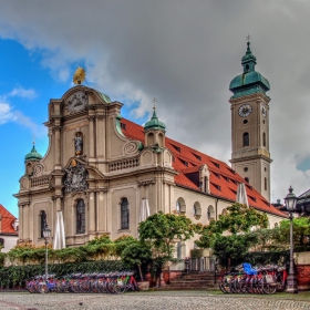 Мюнхен -Heilig Geist Kirche - Църква Свети Дух