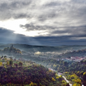 Мъгли и облаци над Второто Българско царство