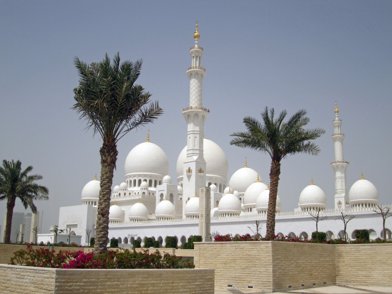 Sheikh Zayed Mosque , Abu Dabi