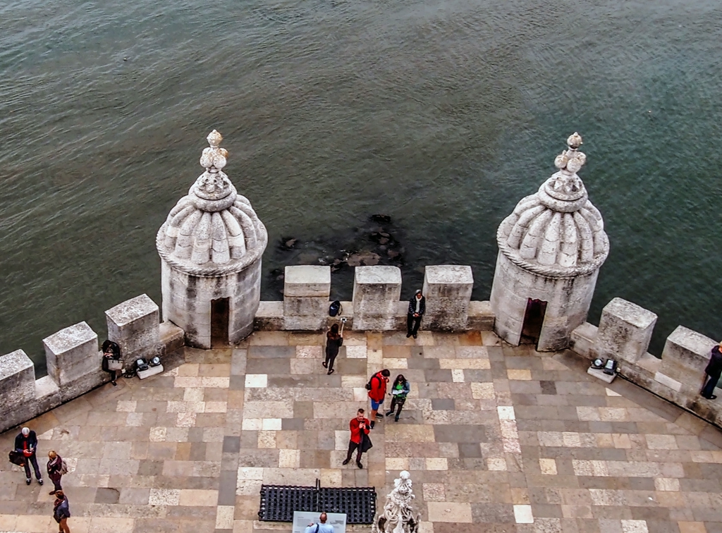 Поглед от Torre de Belem 2