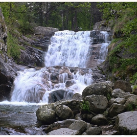 Попинолъшки водопад