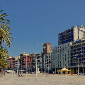 Piazza Caricamento, Genova