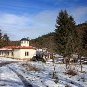 Манастирска зима