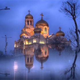Златната катедрала на Варна